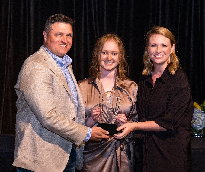 Hannah Phillips accepting the Bob Sells Best of Show Award Hannah Phillips accepting the Bob Sells Best of Show Award